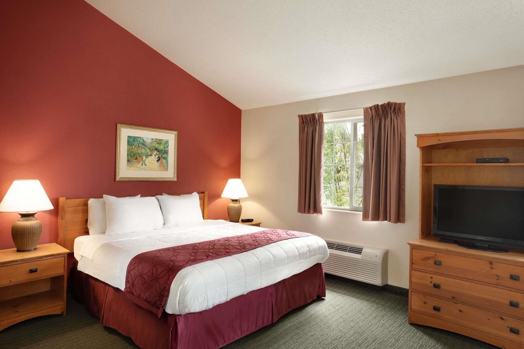 Baymont By Wyndham Wichita East Hotel Eksteriør billede