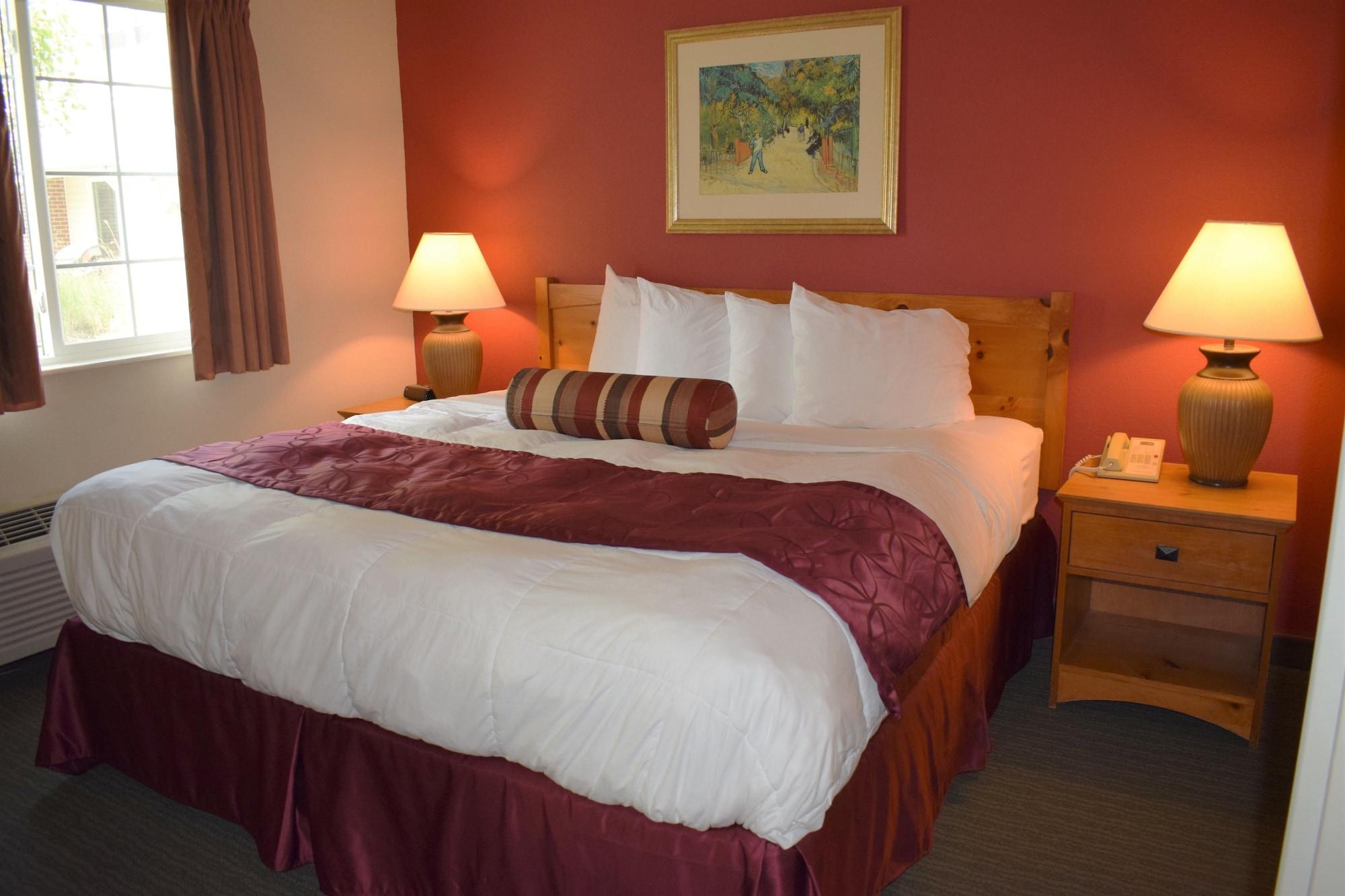 Baymont By Wyndham Wichita East Hotel Eksteriør billede