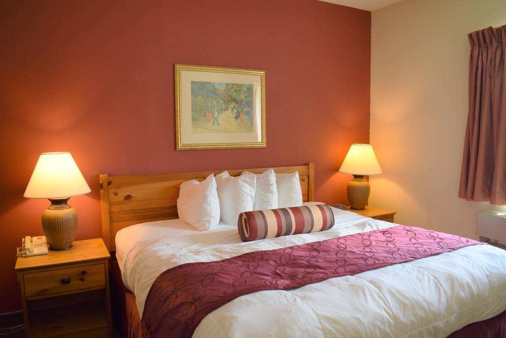 Baymont By Wyndham Wichita East Hotel Eksteriør billede